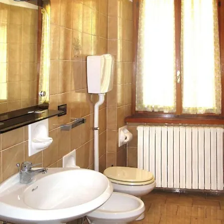 Locazione Turistica Casa Maresi * ורנה